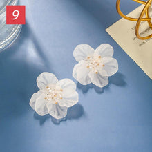 Load image into Gallery viewer, Romantic White Flower Earrings - The World's Shop