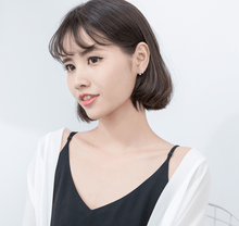 Load image into Gallery viewer, Butterfly earrings - The World&#39;s Shop
