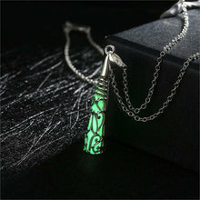 Load image into Gallery viewer, Fluorescent stone necklace - The World&#39;s Shop
