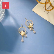 Load image into Gallery viewer, Romantic White Flower Earrings - The World&#39;s Shop
